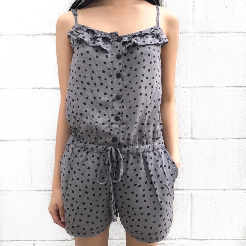 Xhilartion Gray & Black Polka Dot Romper